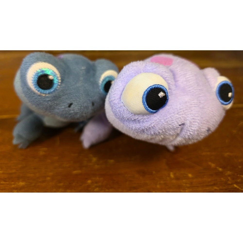 Disney Frozen 2 Bruni Fire Spirit Plush Set Blue Purple Salamander Just Play